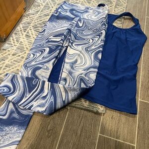 Carbon38 Blue and White Marble Leggings w/top